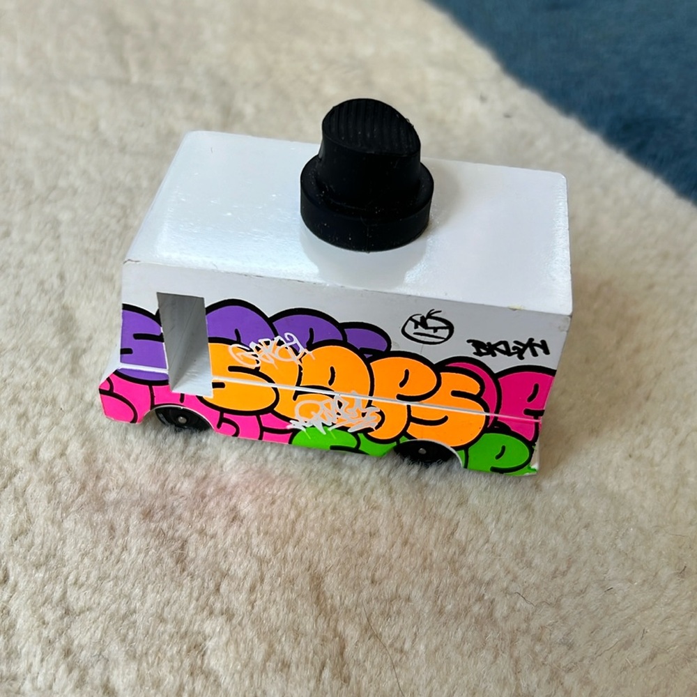 Candylab graffiti van truck